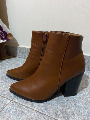 Brown ankle boots like new, size 41 with thick heel