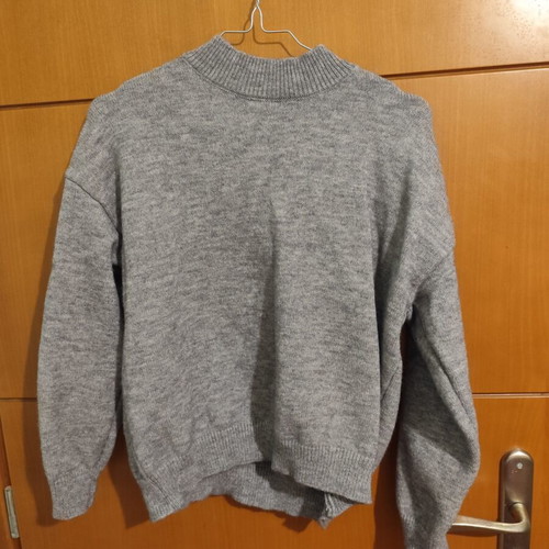 Pullover gray fitted, like new, size S