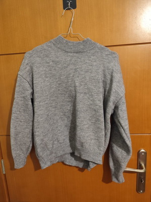 Pullover gray fitted, like new, size S