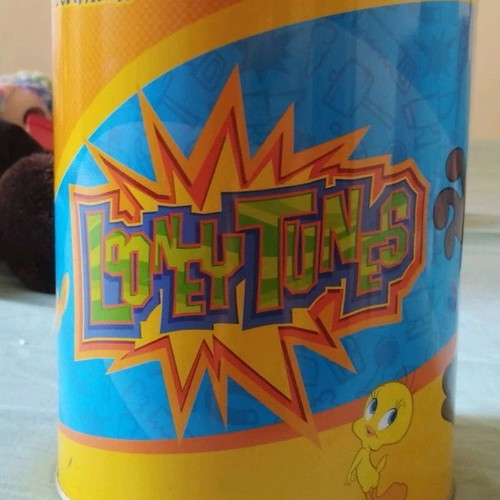 Looney Tunes Apple Funwear Pyjamas metal box used