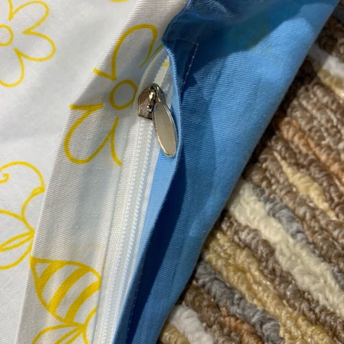 Children's bedding set like new with 2 sheets, 1 duvet cover, 1 pillowcase