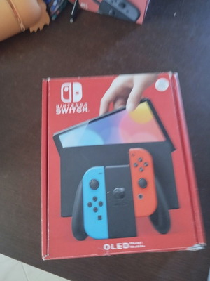 Nintendo Switch OLED κονσόλα σαν καινούργιο με 12 παιχνίδια