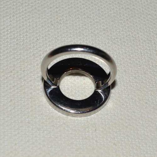 Women's stainless steel ring like new, silver color