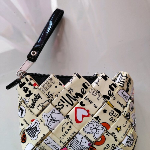 Knitted wallet new