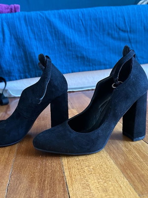 Migato black suede heels like new, size 38