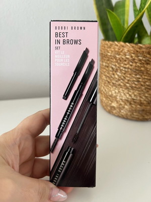 Bobbi Brown Best In Brows set new, shade Espresso