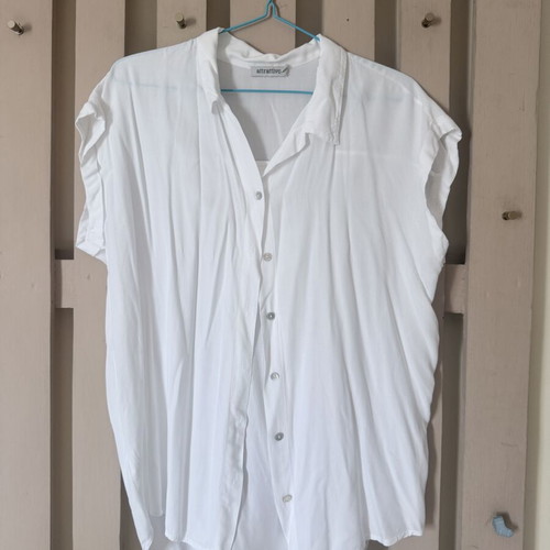 Attrattivo white short-sleeve shirt XL
