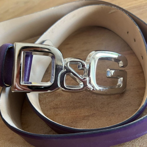Dolce & Gabbana leather belt like new, adjustable size 105, purple