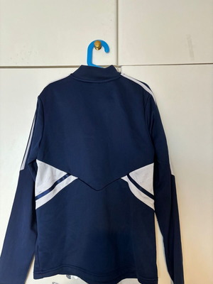 Αθλητική μπλούζα Adidas για κορίτσι 11-12 ετών σαν καινούργιο