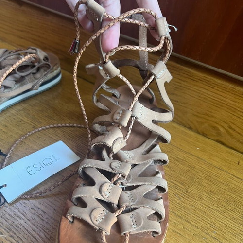 Esiot lace-up sandals size 37 like new, beige
