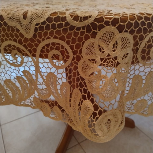 Round lace tablecloth, 1.65 m diameter