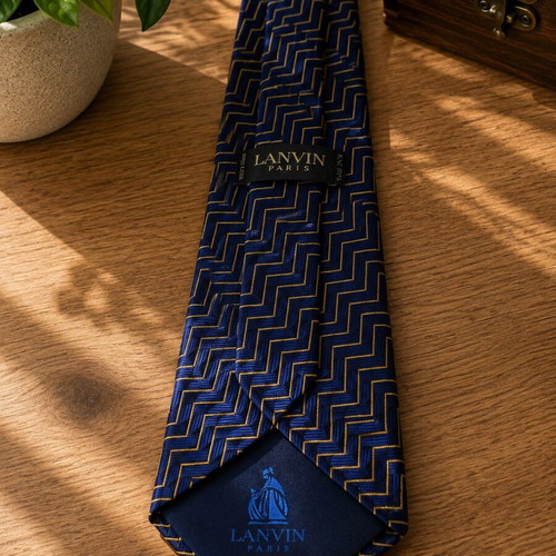 Lanvin Paris silk tie like new, blue and yellow