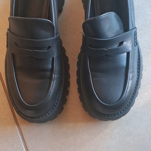 Women's black moccasins like new, size 39