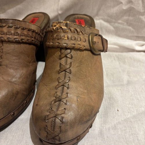 Women's beige clogs size 39 high heels like new