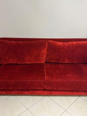 Living room sofa set three-seater and two-seater like new, burgundy fabric