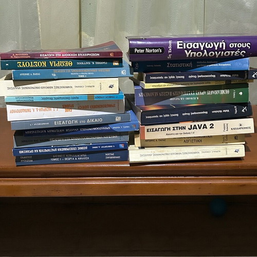 Academic books on economics and management used