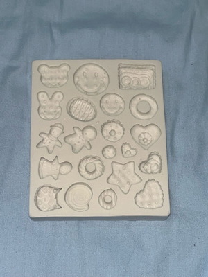 Silicone mold 9x7.5cm new with small designs, 2 pieces