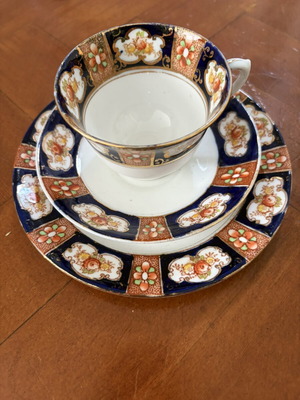 Royal Albert Imari style antique tea cup set