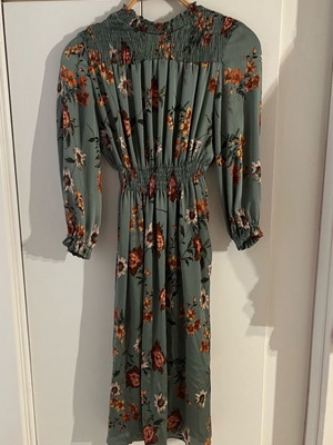 slim fit dress slacks Green Floral Print Viscose Maxi Dress main image 1