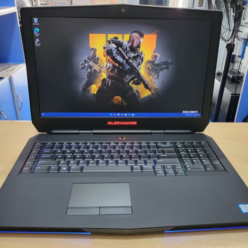 Alienware 17R3 gaming laptop, 17.3 inch touchscreen