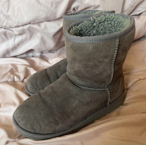 μποτακι ugg