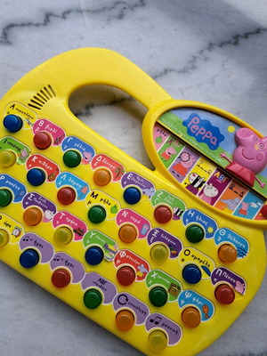 Peppa game like new with 8 different programs