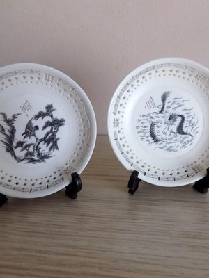Chinese plates used, set of 2, 60+ years old