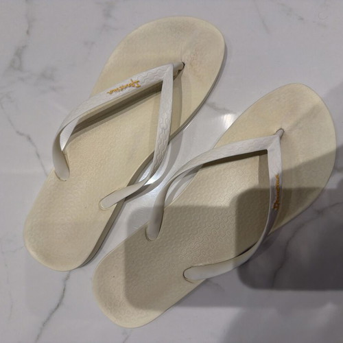 Ipanema rubber slides cream size 40 used
