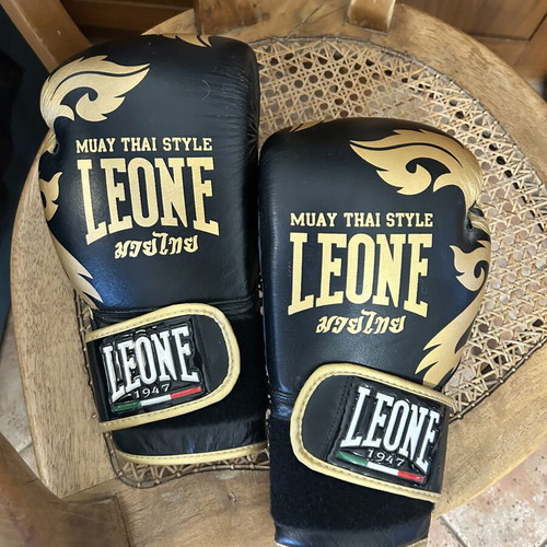 Muay Thai Leone 1947 Boxing Gloves new, black with gold details