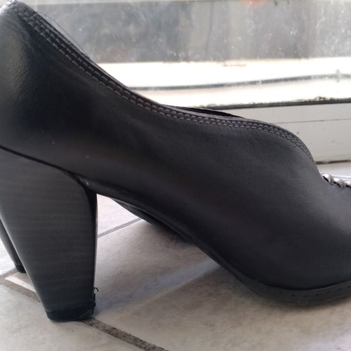 Hispanitas leather pumps used, black, size 36