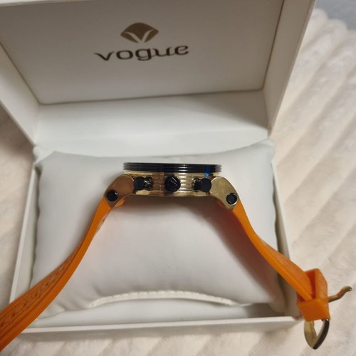 Vogue wristwatch used with chronographs and rubber strap