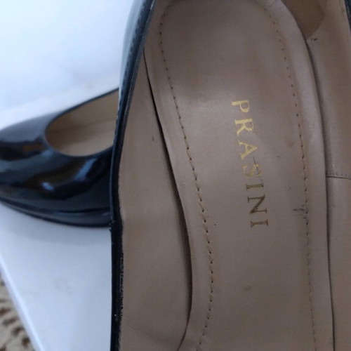 Patent leather pumps used size 37, leather with red sole