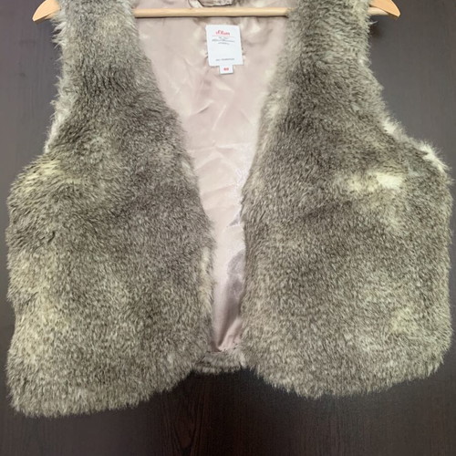 S.Oliver vest like new, size 40 EUR