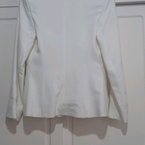 White women's Madlen suit like new, size S