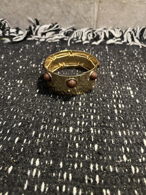 Boho women's elastic cuff bracelet like new, gold with brown stones