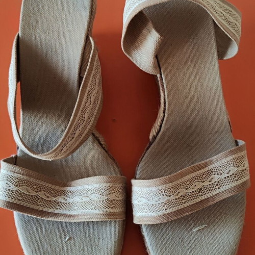 Castaner espadrille wedges size 40 used, beige lace