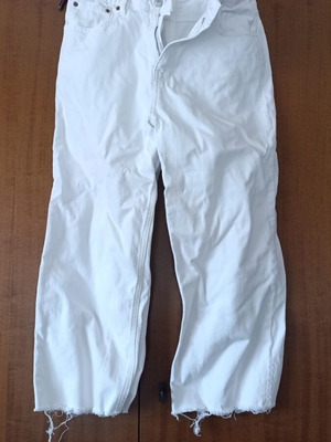 White denim pants Zara like new, straight cut, high waist, fringed