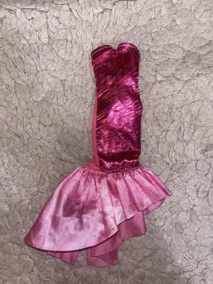 Barbie Fashionistas Glam 2010 dress in excellent condition