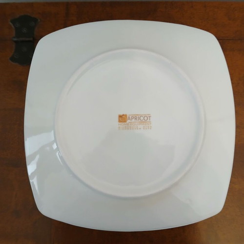 Square shallow serving plates used, set of 6, porcelain 27x27 cm