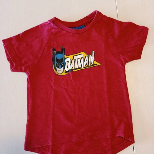Pack of 4 t-shirts and jacket like new for 3 years old