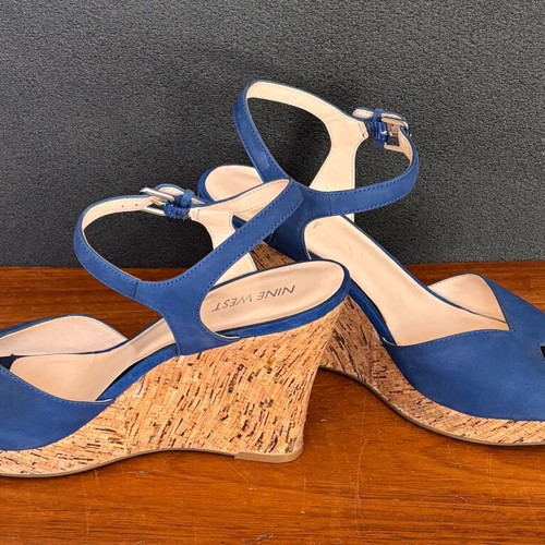 Nine West platform blue suede like new, size 40.5 with cork