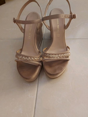 Fratelli Petridi leather platform sandals like new, beige, size 38