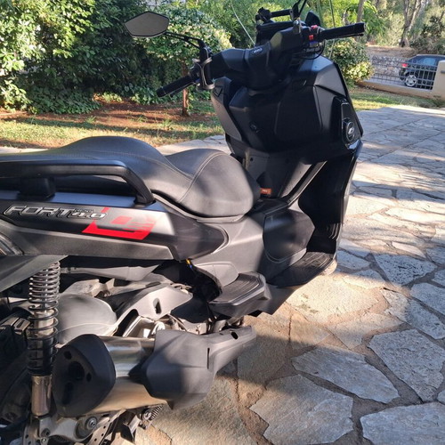 Qj Fort4.0 All Inclusive scooter like new with extras