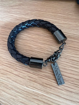 MaxMara leather bracelet new, black