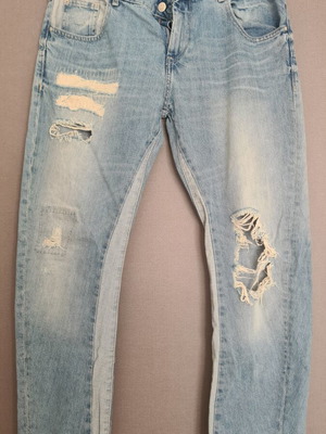 Zara distressed jeans size 40, blue