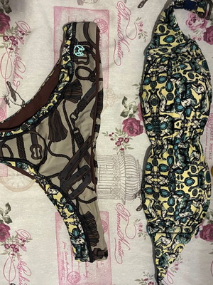 Maaji reversible swimsuit like new, size S