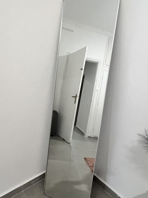 Καθρέφτης με ρυθμιζόμενο πόδι σαν καινούργιος