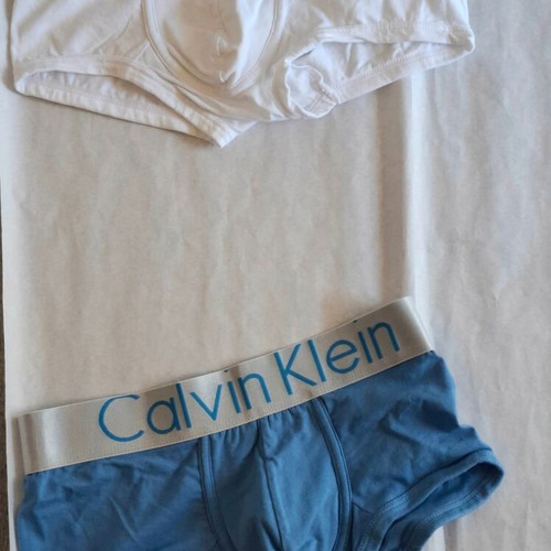 Calvin Klein men's boxers set of 4 new, size M, blue and pink