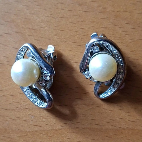 Vintage earrings with clips like new, silver