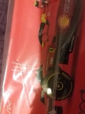 Ferrari Anniversary 1:24 Carlos Sainz καινούργιο στη συσκευασία
